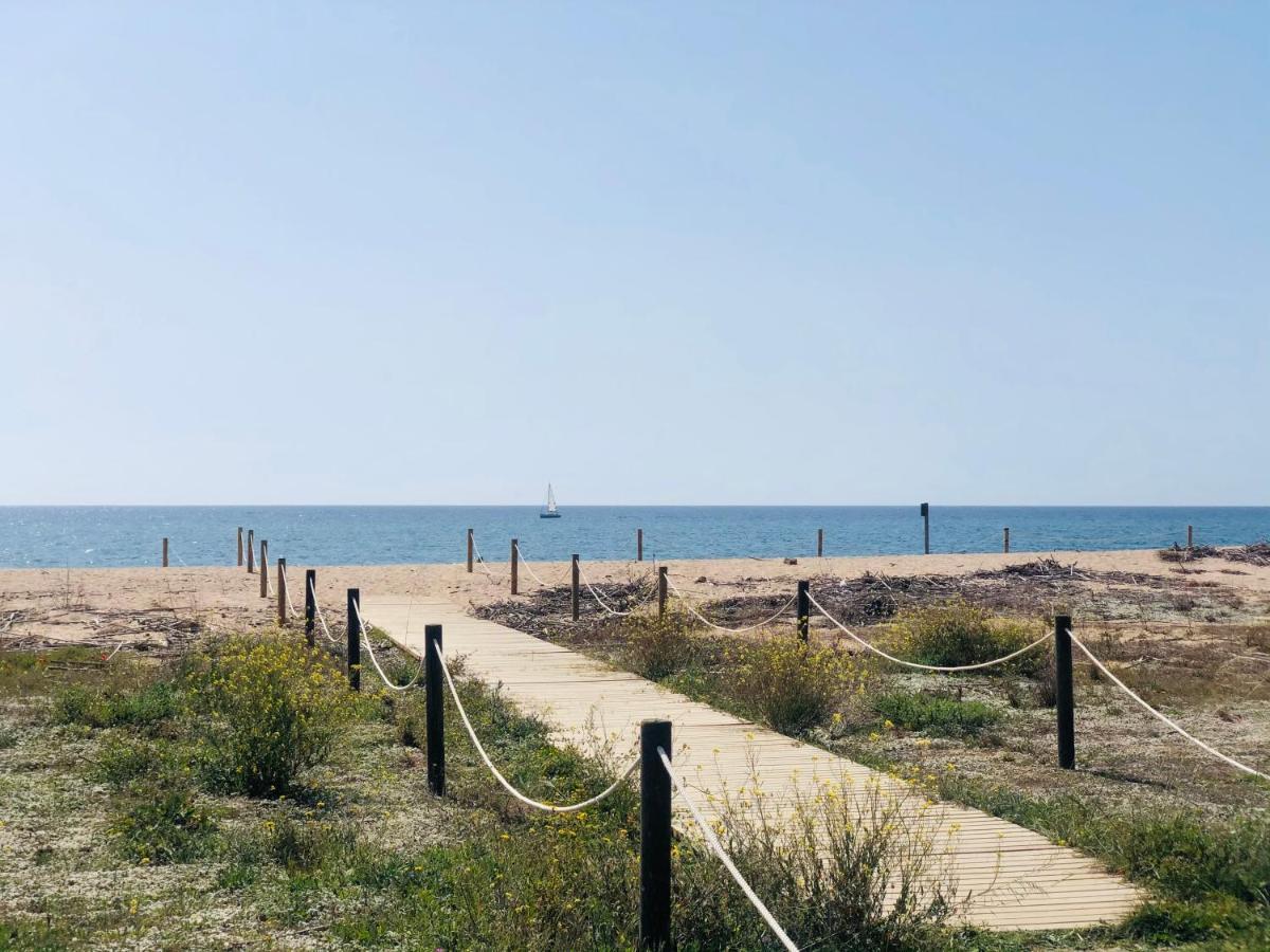 Apartamento Con Terraza Y Piscina En Malgrat De Mar Exterior foto